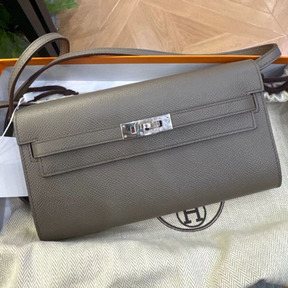 Hermès Women Pre-Loved Bag Very Good Condition